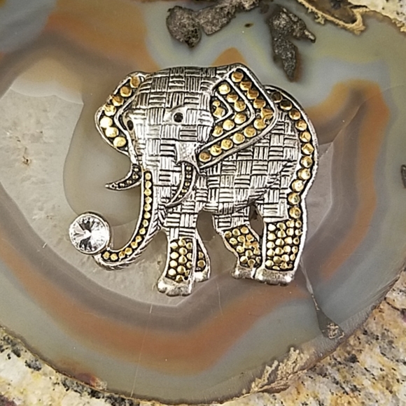 Costume Jewelry - Large gold & silver elephant brooch GUC